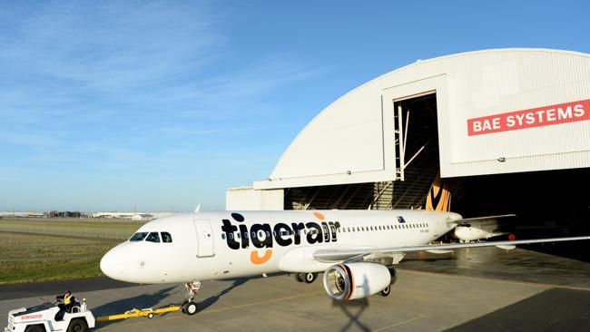 Logo mới được sơn trên máy bay của TigerAir.