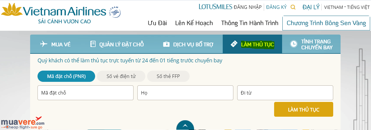 Làm thủ tục online trên website Vietnam Airlines.